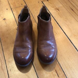Cork-Ease Cognac Brown Leather Ankle Booties Size 8